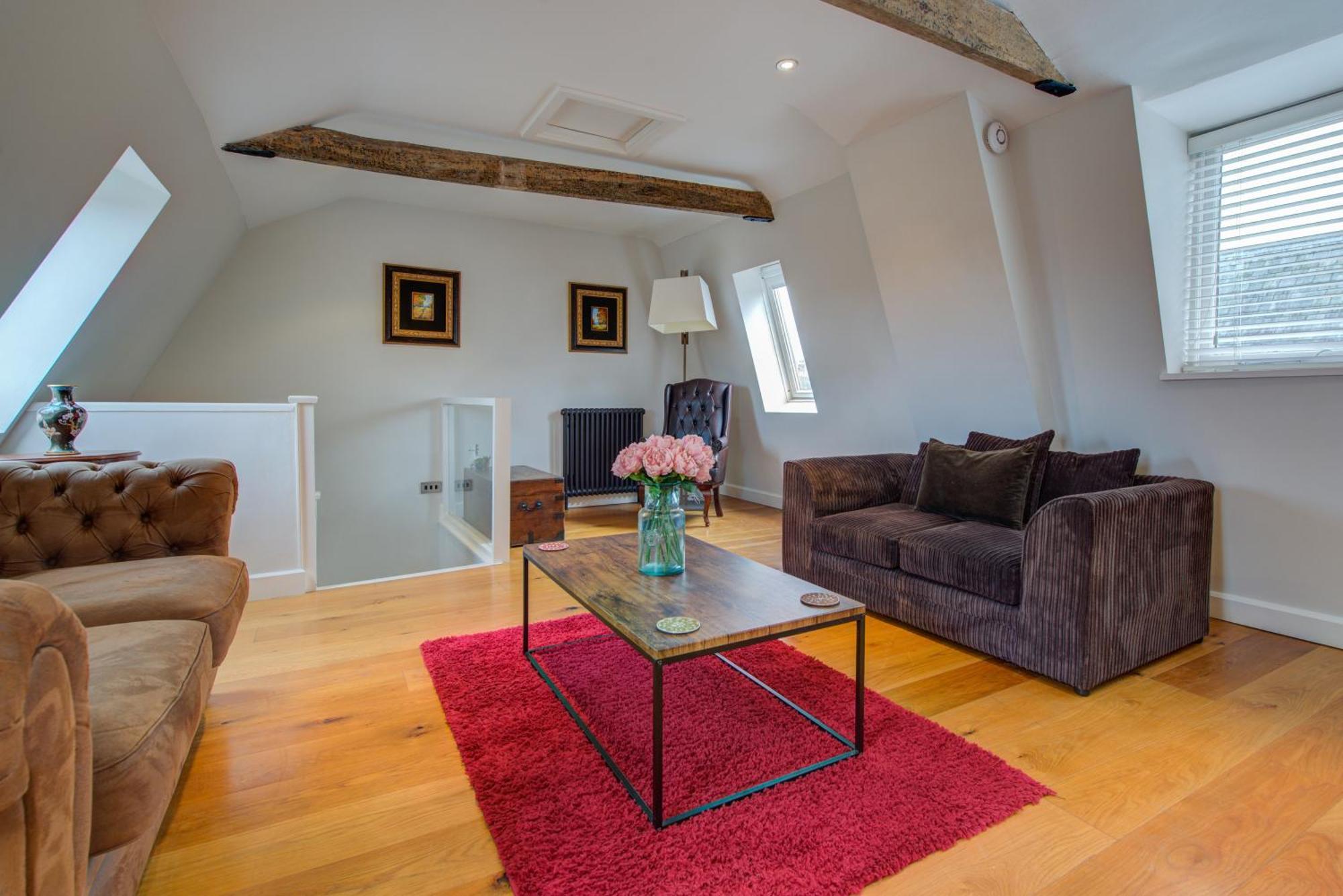 Spacious 2-Bed Home - Exposed Beams & Fast Internet Included Stamford Dış mekan fotoğraf
