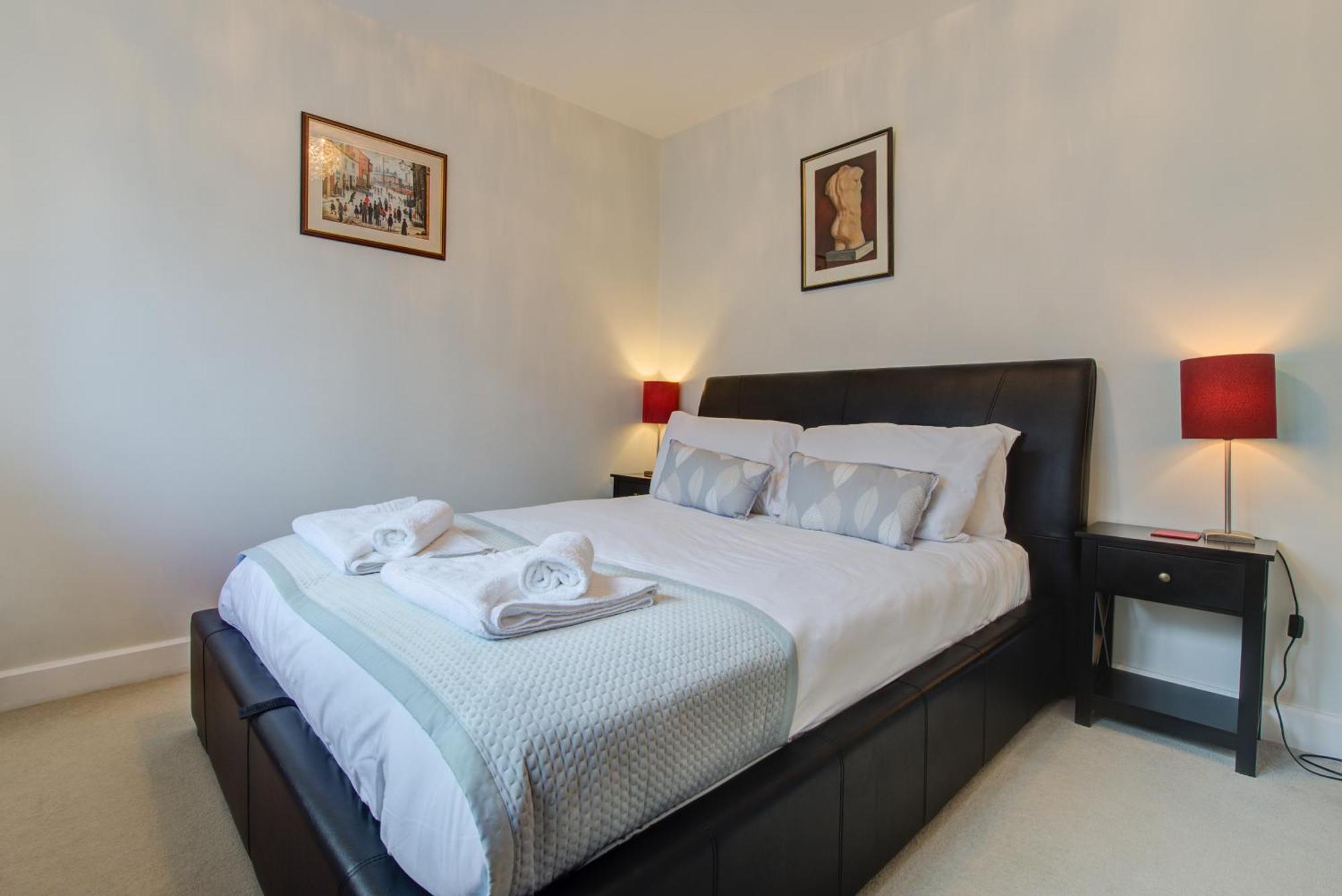 Spacious 2-Bed Home - Exposed Beams & Fast Internet Included Stamford Dış mekan fotoğraf