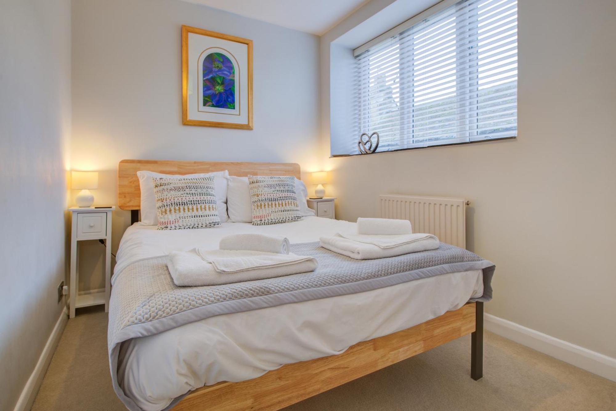 Spacious 2-Bed Home - Exposed Beams & Fast Internet Included Stamford Dış mekan fotoğraf